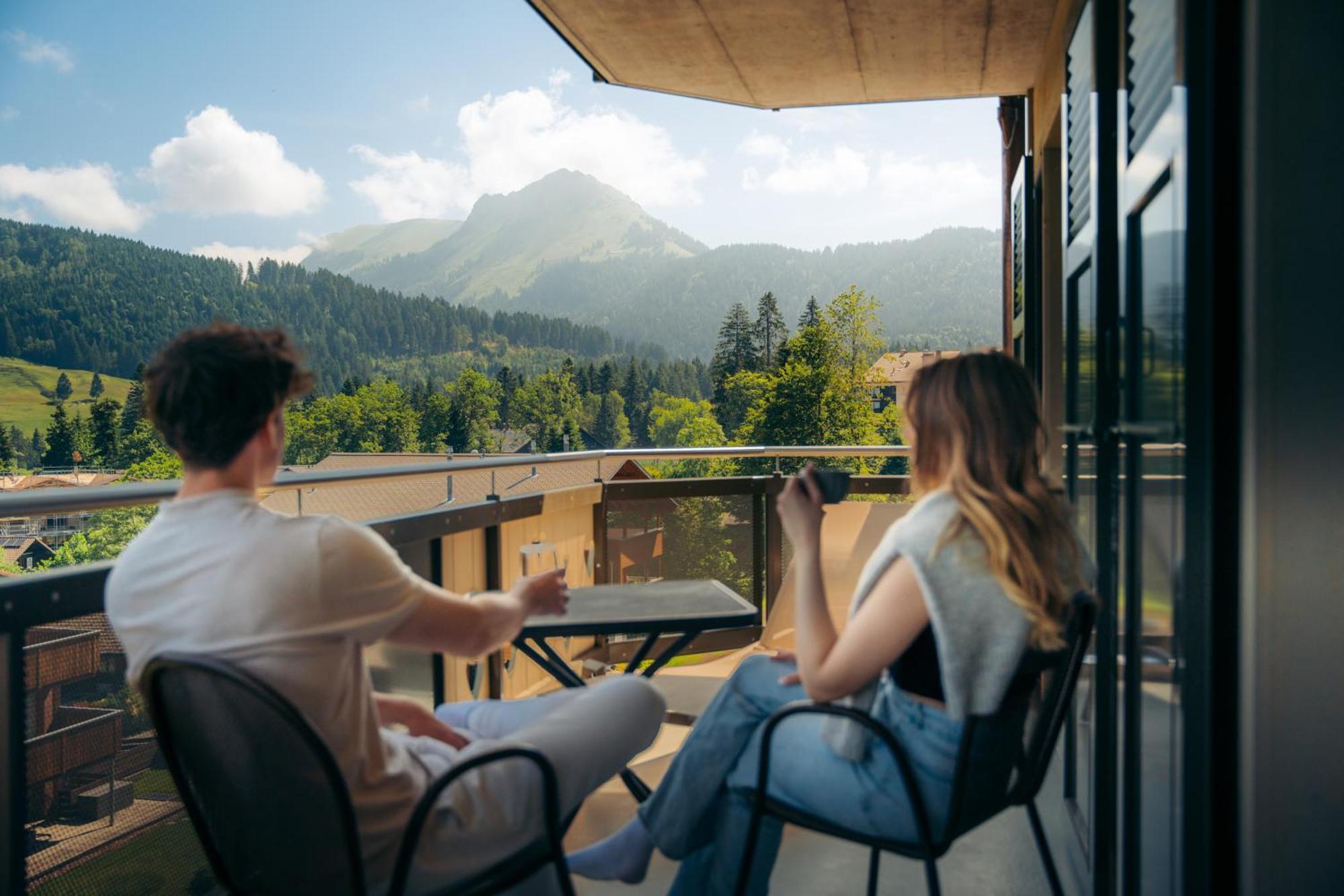Boutique Hotel Corbetta - Spa 60M2 - La Montagne A 5 Minutes De L'Autoroute A12 Aux Paccots Sur Montreux - Nouveau Loft Familial - Profitez Du Lac Leman Et Des Montagnes En Meme Temps Les Paccots 外观 照片